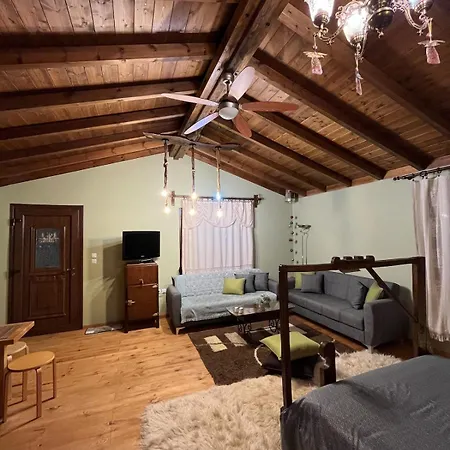 Ξύλινη Φωλιά - Wooden Nest Tríkala